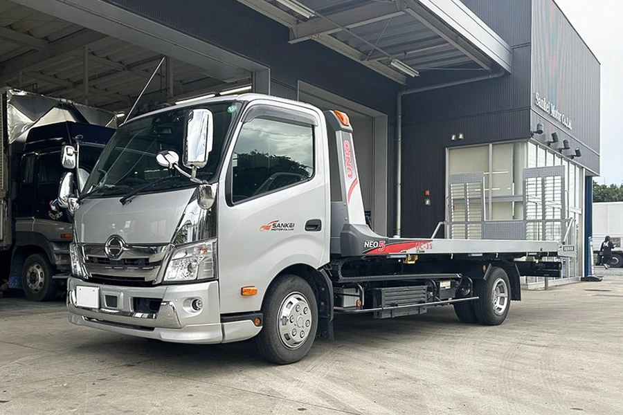 三恵自動車のキャリアカー
